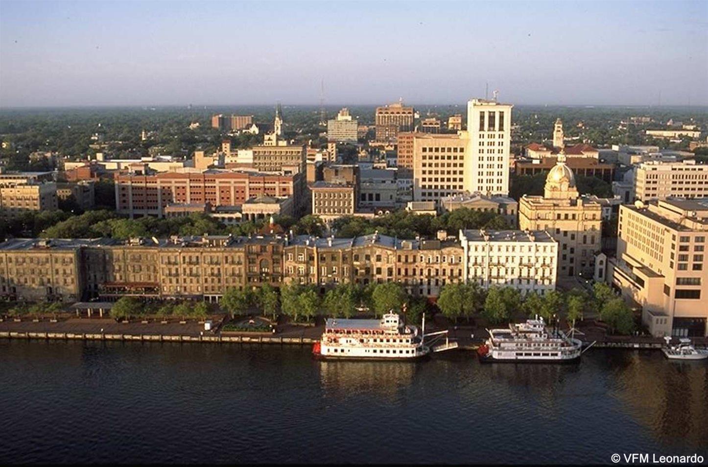 Hilton Garden Inn Savannah Midtown Exterior photo